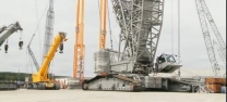 Extreme Maga Powerful Crawler Crane - Heavy Duty equipments.