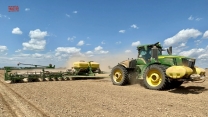 PLANTING 12,000 Acres of Corn with JOHN DEERE Tractors
