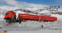 It Needs To Be Seen!! Heavy Trucks In Mega Extreme Conditions! Scania, We've Fallen Through The Ice!