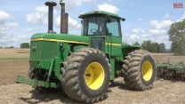 JOHN DEERE 8430 Tractor  Disking