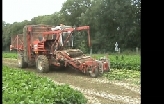 JOHN DEERE 6610 AND TOPPER AND DEWULF TANKER