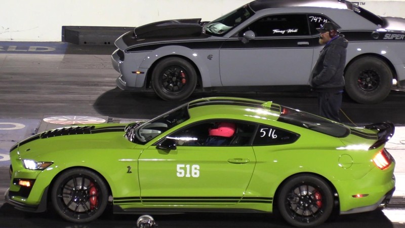 Hellcat Super Stock vs Shelby GT500